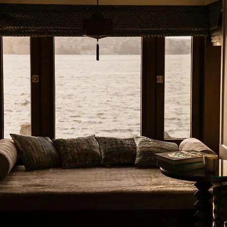 Four Seasons At The Bosphorus Hotel 5*