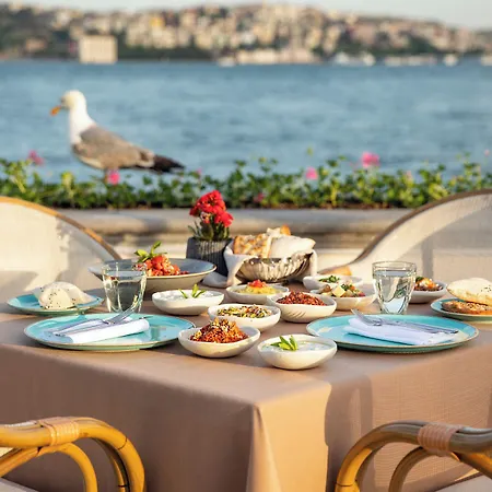 Hotel Four Seasons At The Bosphorus 5*