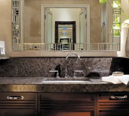 Hotel Four Seasons At The Bosphorus 5*