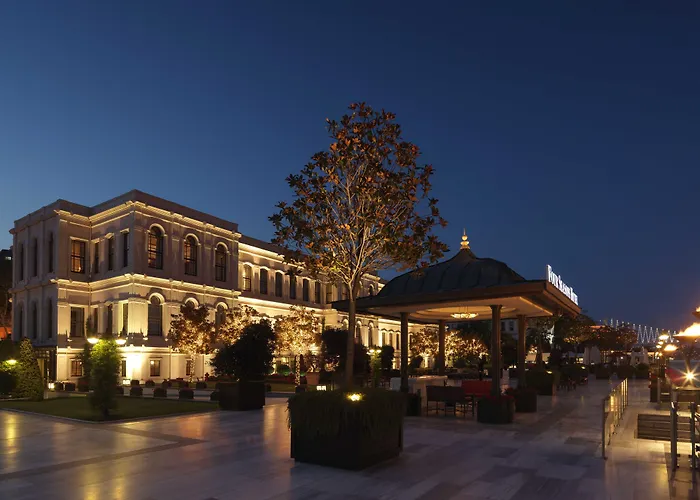Отель Four Seasons At The Bosphorus Стамбул