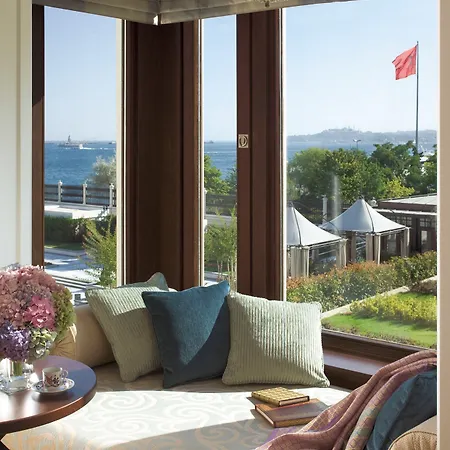 Four Seasons At The Bosphorus