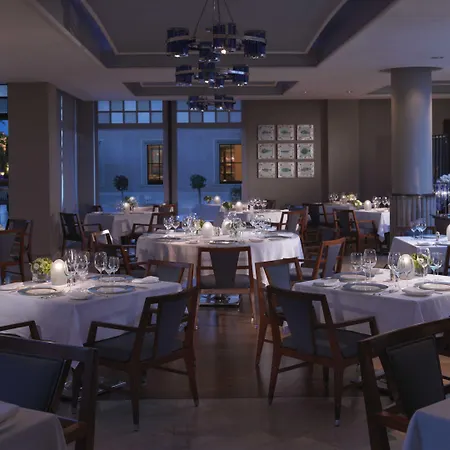 Four Seasons At The Bosphorus