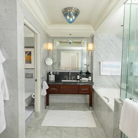 Hotel Four Seasons At The Bosphorus 5*