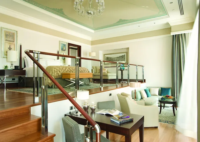 Отель Four Seasons At The Bosphorus Стамбул