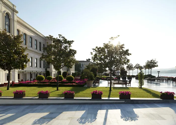 Four Seasons At The Bosphorus Отель